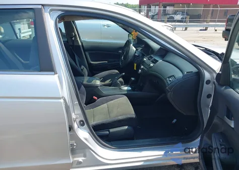 2008 Honda Accord 2.4 Lx-P z USA, uszkodzony, nr VIN 1HGCP26408A062892